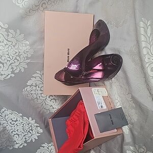 Miu miu Metallic Purple Peeptoe Pumps 38